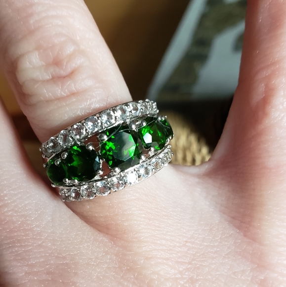 ⚫ Chrome Diopside & White Topaz Sterling Silver Ring - Picture 7 of 8